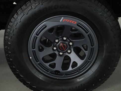 Certified 2025 Nissan Frontier PRO-4X w/ Pro Premium Package AWD/4WD image 43