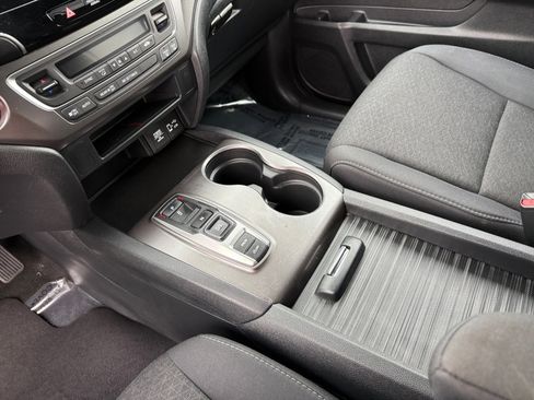 Used 2021 Honda Passport Sport image 13