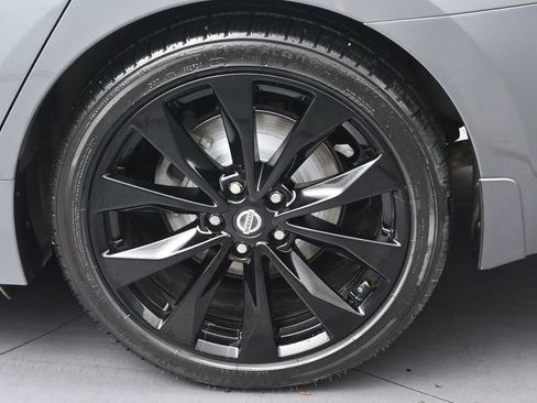 Used 2020 Nissan Maxima SR w/ Illumination Package FWD image 35