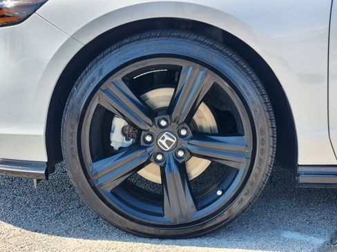 Used 2025 Honda Accord Sport image 10