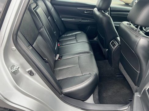 Used 2016 Nissan Altima 2.5 SL w/ 2.5 Technology Package FWD image 23
