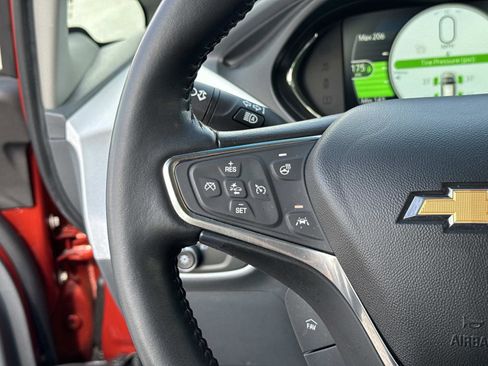 Used 2021 Chevrolet Bolt LT image 31