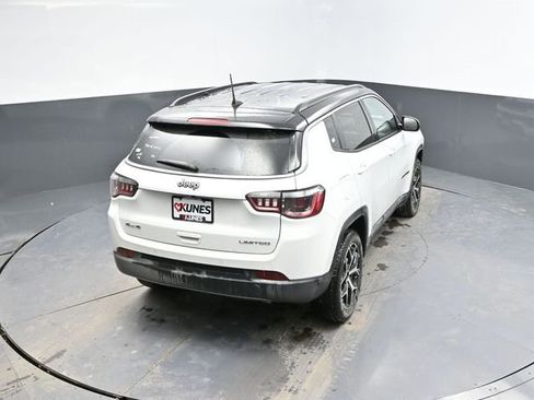 Used 2024 Jeep Compass Limited image 44