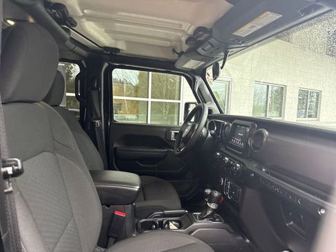 Used 2023 Jeep Wrangler Unlimited image 13