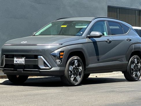 Used 2024 Hyundai Kona SEL AWD/4WD image 8