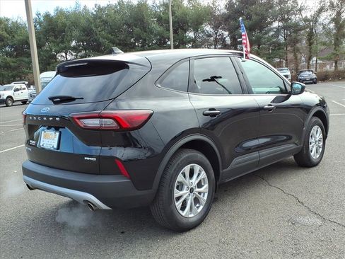 Used 2025 Ford Escape Active w/ Cold Weather Package image 7