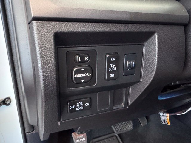 Used 2014 Toyota Tundra SR5 w/ SR5 Upgrade Package RWD image 20