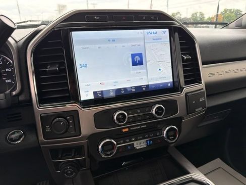 Used 2022 Ford F350 Platinum AWD/4WD image 21