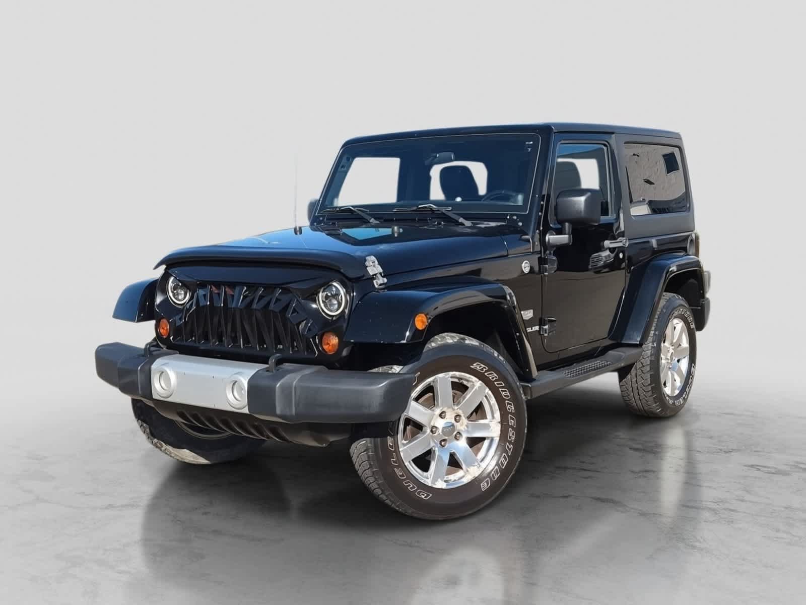 Used 2011 Jeep Wrangler Sahara w/ Dual Top Group AWD/4WD image 1