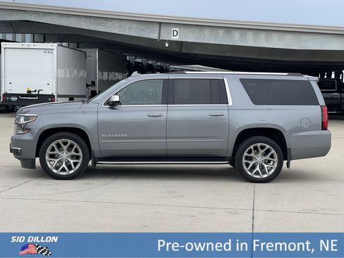 Used 2020 Chevrolet Suburban Premier image 24