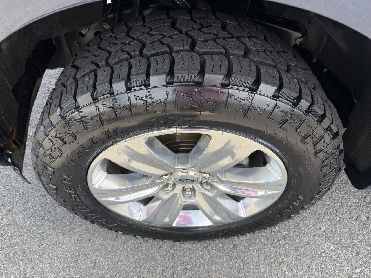Used 2019 Ford F150 Platinum w/ Equipment Group 701A Luxury AWD/4WD image 48