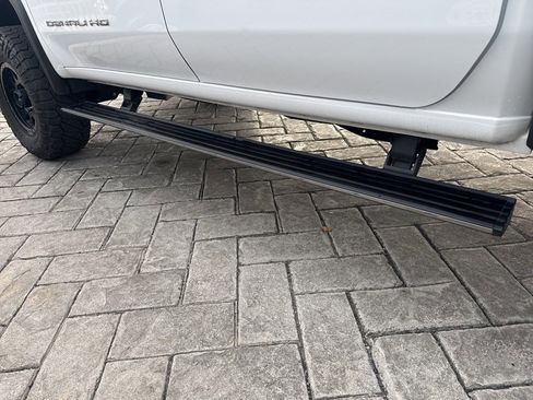 Used 2024 GMC Sierra 2500 Denali w/ Denali Reserve Package image 7