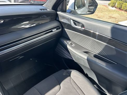 Used 2025 Hyundai Palisade Calligraphy image 17