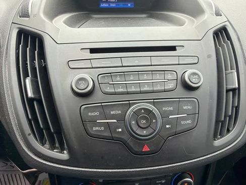 Used 2017 Ford Escape SE w/ SE Sport Appearance Package FWD image 17