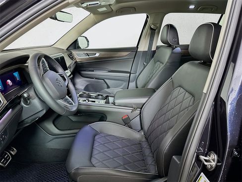 New 2026 Volkswagen Atlas SEL Premium R-Line image 8