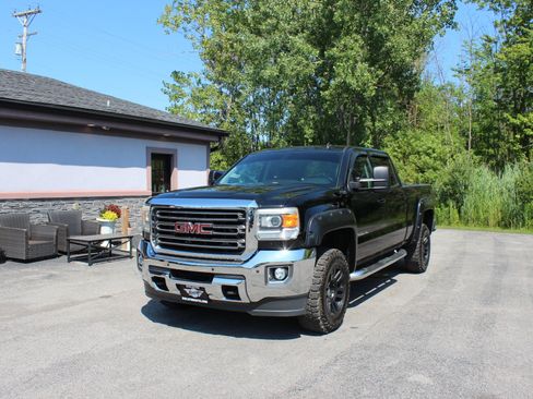 Used 2015 GMC Sierra 2500 SLE AWD/4WD image 23