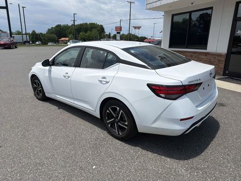 Used 2025 Nissan Sentra SV FWD image 6