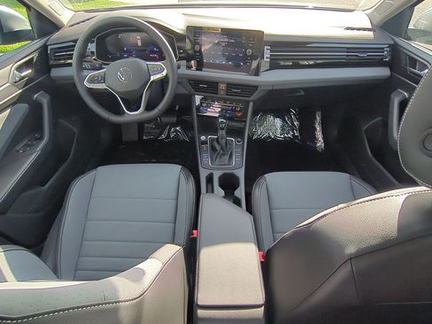 New 2025 Volkswagen Jetta SE image 16