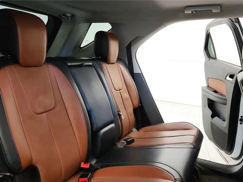 Used 2016 Chevrolet Equinox LTZ w/ Enhanced Convenience Package FWD image 38