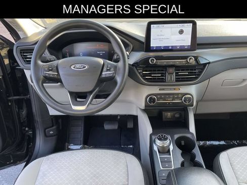 Used 2025 Ford Escape Active AWD/4WD image 13