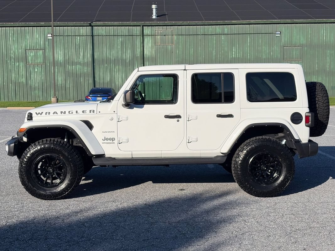 Used 2021 Jeep Wrangler Unlimited Sahara w/ Uconnect 4C Nav & Sound Group AWD/4WD image 4
