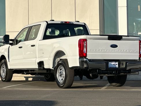 New 2026 Ford F250 XL w/ XL Chrome Package image 5