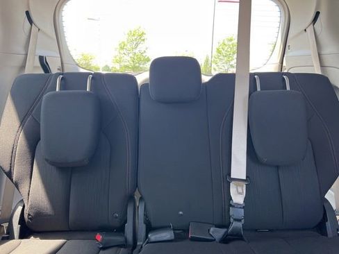 Used 2017 Chrysler Pacifica Touring image 29