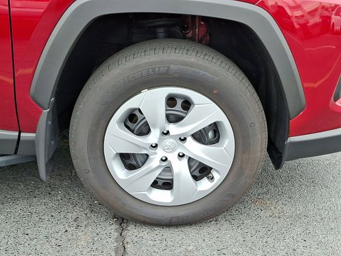 Used 2025 Toyota RAV4 LE AWD/4WD image 8