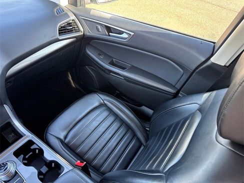 Used 2024 Ford Edge SEL image 19
