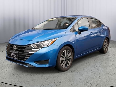 Used 2023 Nissan Versa SV image 17