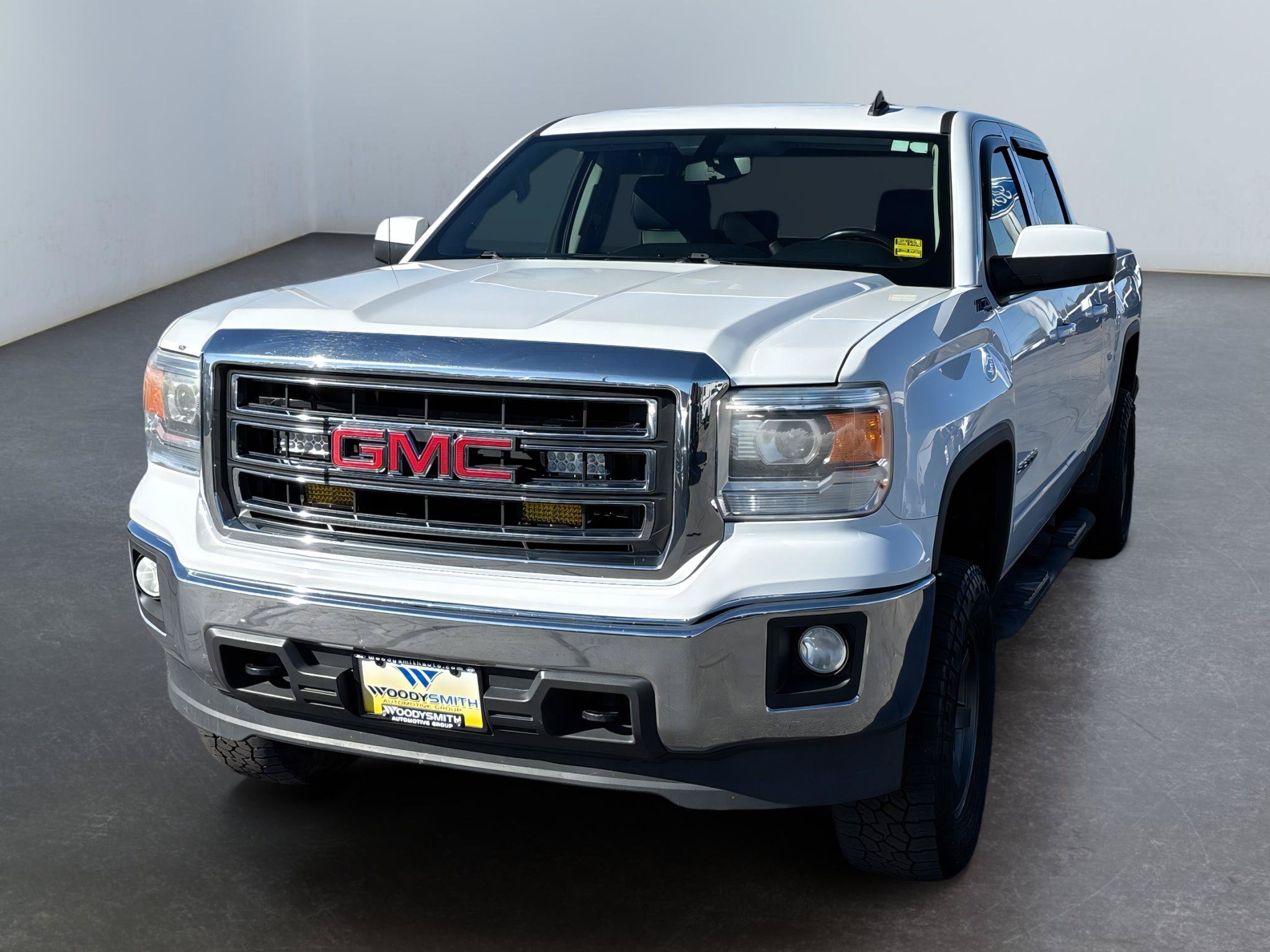 Used 2014 GMC Sierra 1500 SLE w/ SLE Value Package AWD/4WD image 3