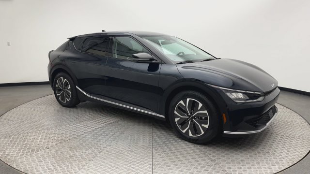 Used 2024 Kia EV6 Light AWD/4WD image 2