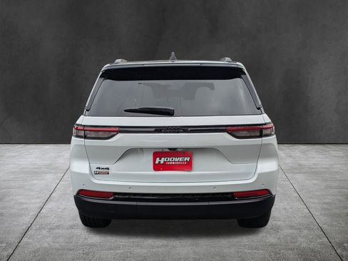 New 2025 Jeep Grand Cherokee Limited image 5