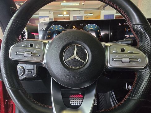 Used 2020 Mercedes-Benz CLA 250 image 25