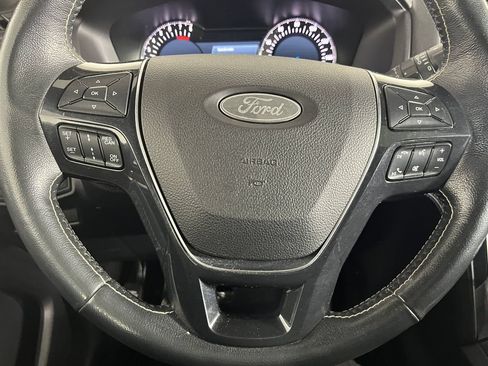Used 2018 Ford Explorer Platinum AWD/4WD image 22