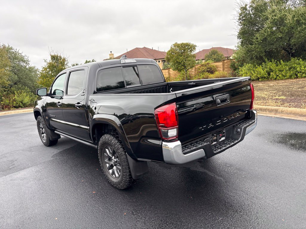 Used 2021 Toyota Tacoma SR5 w/ SR5 Appearance Package (SM) RWD image 3