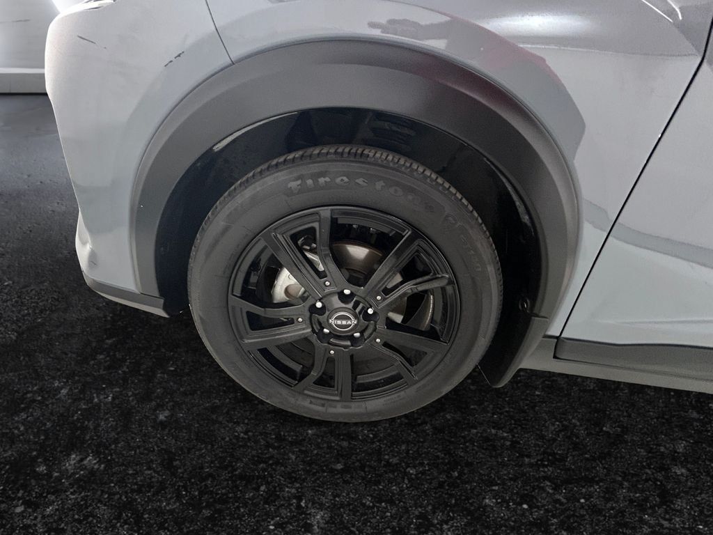 Used 2024 Nissan Kicks SV FWD image 27