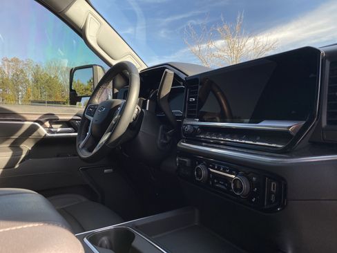 Used 2025 Chevrolet Silverado 3500 LTZ w/ Trail Boss Package image 6