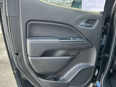 Used 2017 GMC Canyon SLT w/ Driver Alert Package image 22