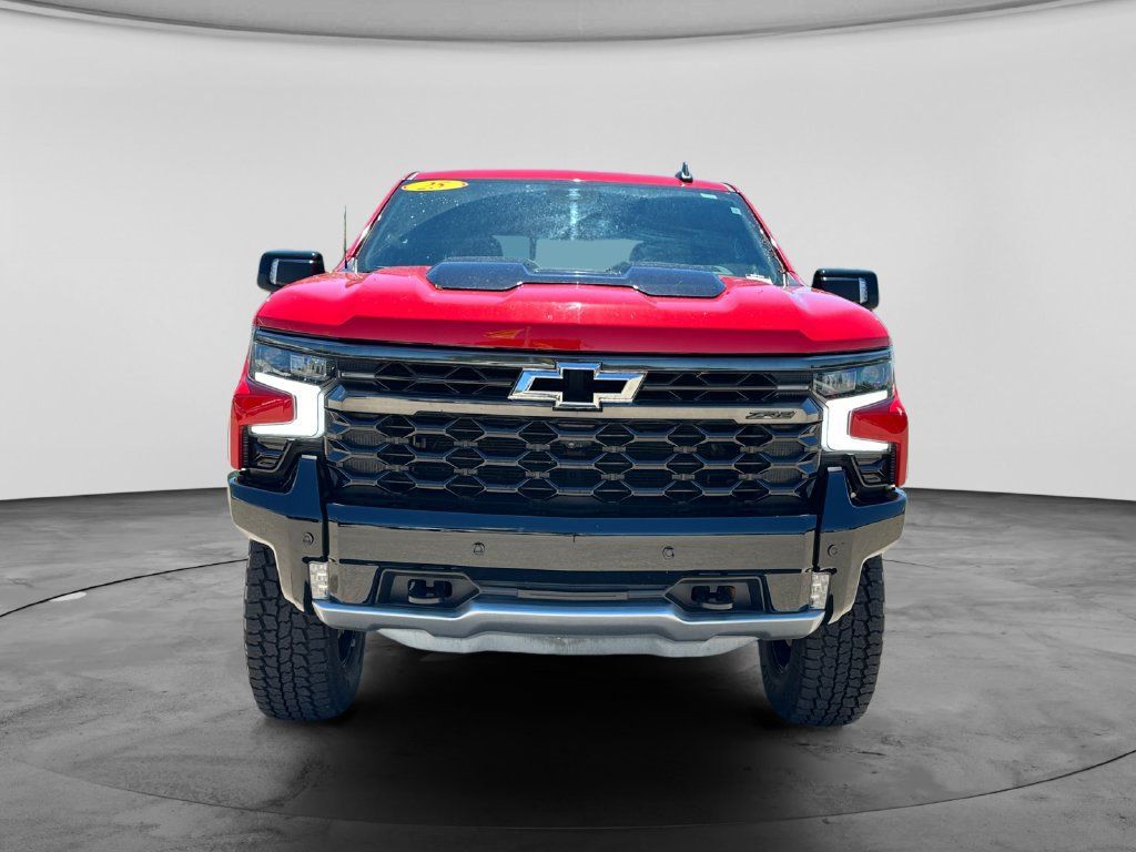 Used 2025 Chevrolet Silverado 1500 ZR2 w/ Technology Package AWD/4WD image 2