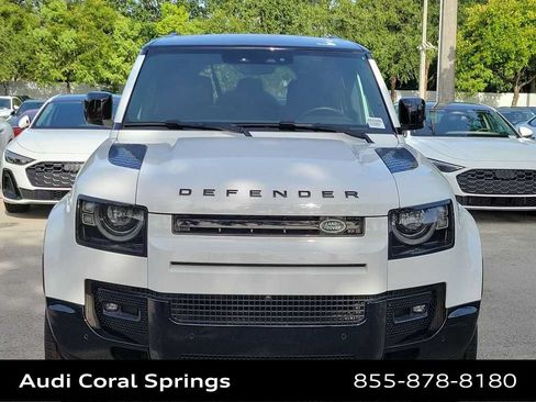 Used 2024 Land Rover Defender 130 X-Dynamic SE AWD/4WD image 6