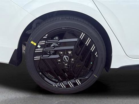 New 2026 Nissan Sentra SR FWD image 40