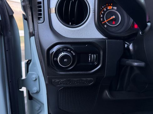 Used 2024 Jeep Wrangler Unlimited Sport AWD/4WD image 27