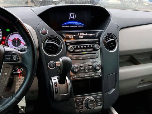 Used 2014 Honda Pilot Touring image 6