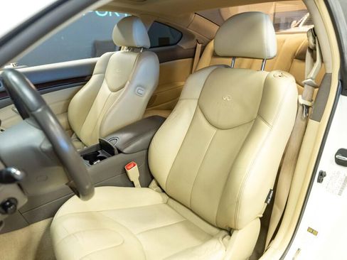 Used 2011 INFINITI G37 Journey w/ Premium Pkg image 11