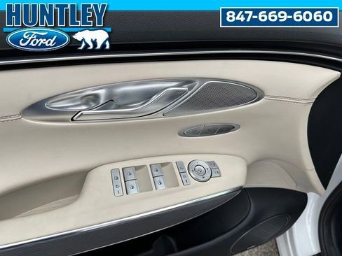 Used 2023 Genesis GV70 2.5T w/ Advanced Package image 20