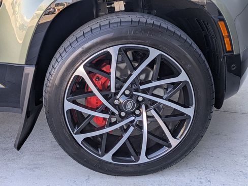 Certified 2024 Land Rover Defender 110 X-Dynamic SE image 32