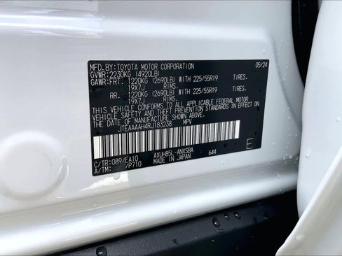 Used 2024 Toyota Venza Limited AWD/4WD image 34