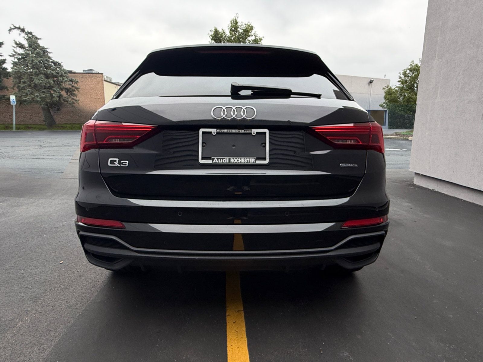 Used 2024 Audi Q3 2.0T Premium AWD/4WD image 11
