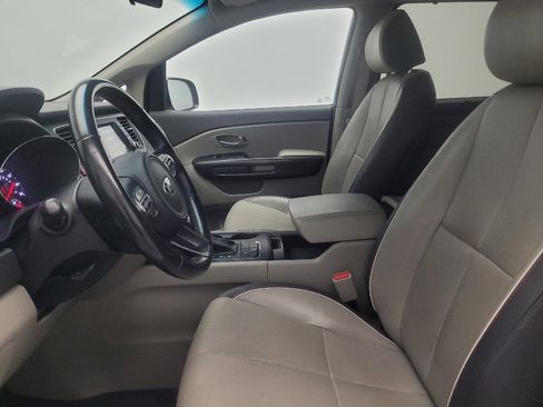 Used 2018 Kia Sedona LX w/ LX Essentials Premium Package FWD image 17